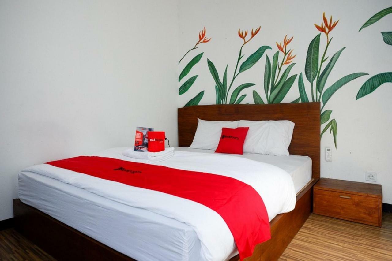Reddoorz @ Jalan Raya Semat Canggu Hostel Bali Luaran gambar