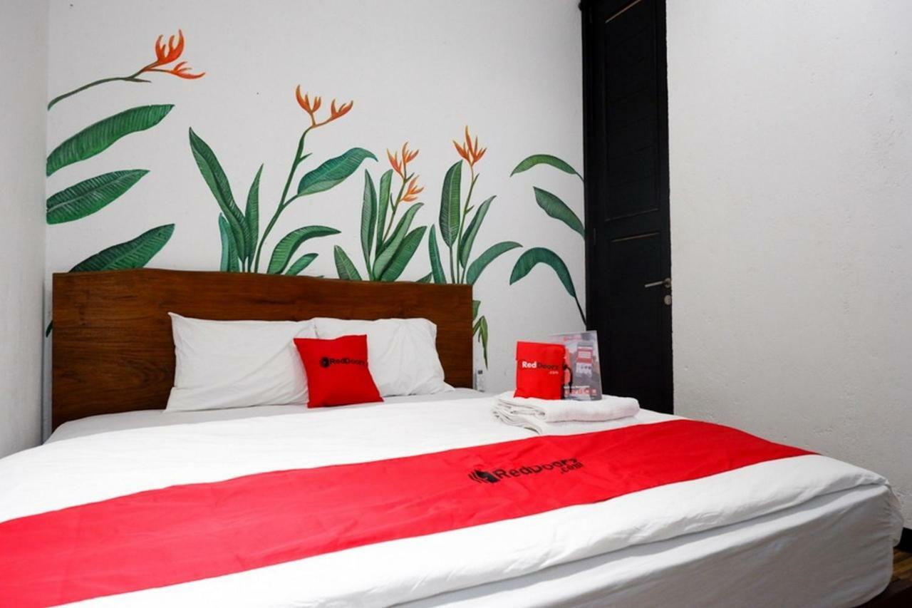 Reddoorz @ Jalan Raya Semat Canggu Hostel Bali Luaran gambar